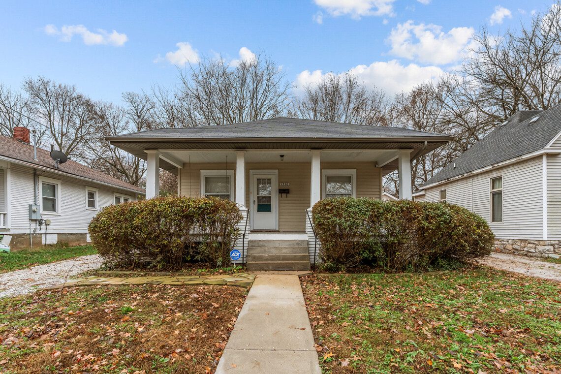 cairo st bungalow front exterior covered porch adt security